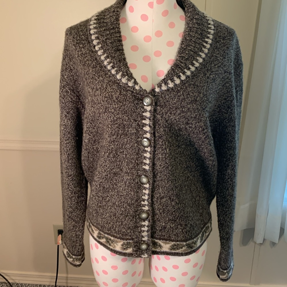 Woolrich Vintage Knit Cardigan Sz Med Perfect condition Brown/White Button front